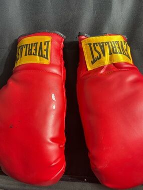 Everlast Red Training Boxing Gloves with Yellow Logo Patches